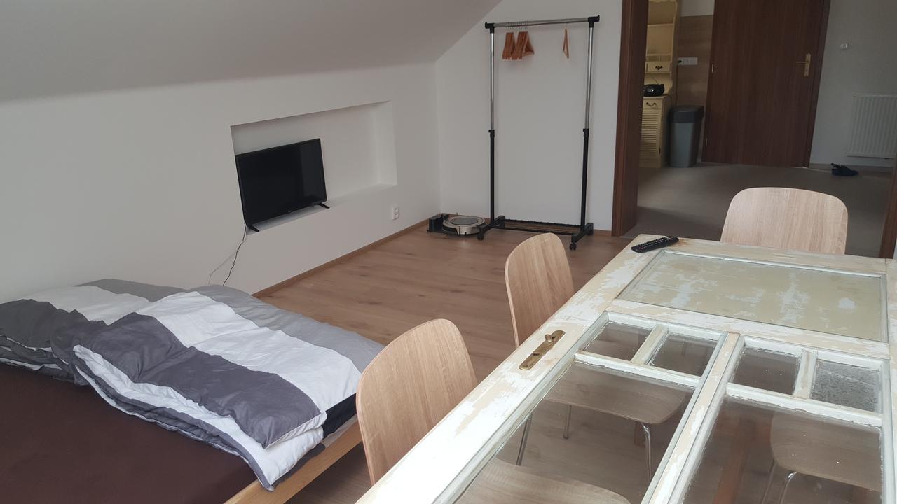 Apartmany Za Sakurou Hodonin Exterior photo