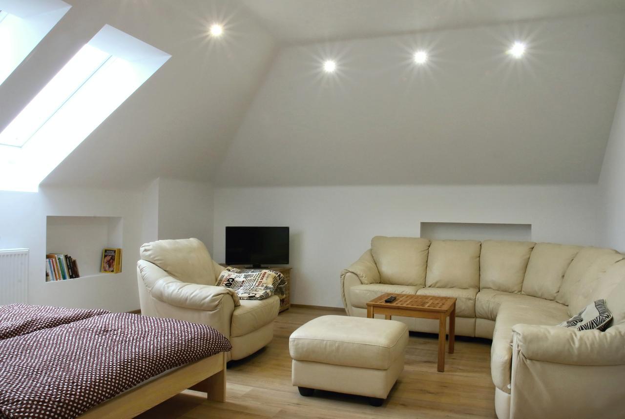 Apartmany Za Sakurou Hodonin Exterior photo